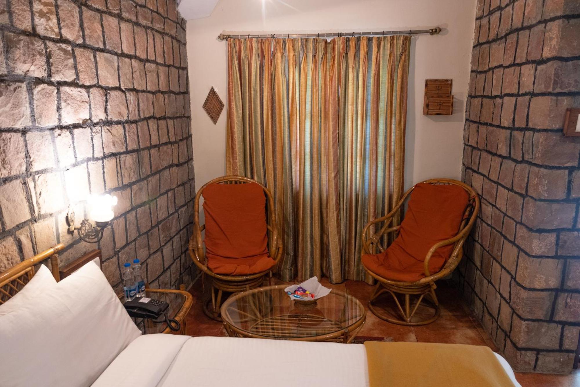 Tiger Trails Resort Tala  Exterior photo